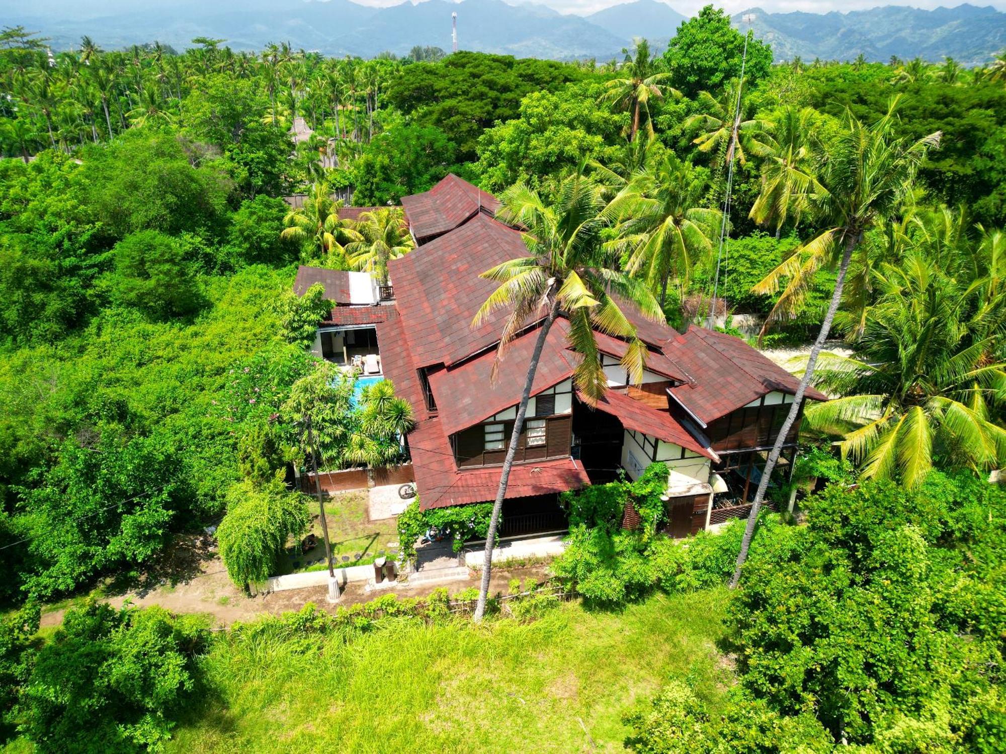 Gili Buana Hostel Гили Еър Екстериор снимка